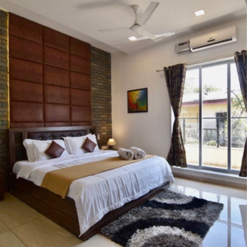 Bedroom in 5 BHK Villa at Andheri West – for Rent