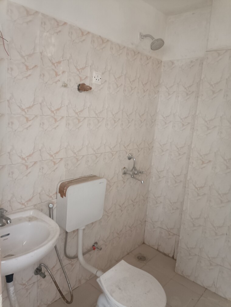 Bathroom, sarvome-shree-homes 3 Bedroom 745 Sq.Ft. Apartment In Sector 45 Faridabad 8952619