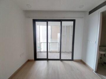 Room in 4 BHK Apartment at Lodha New Cuffe Parade, Wadala – for Sale