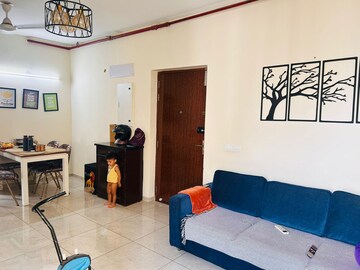Living Room in 4 BHK Apartment at DLF The Camellias, Sector 42 – for Rent
