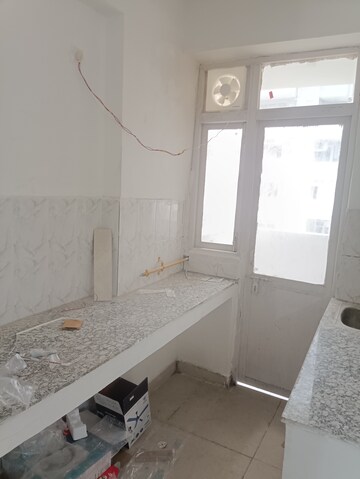 Team Area in 3 BHK Apartment at Sarvome Shree Homes, Sector 45 – for Rent