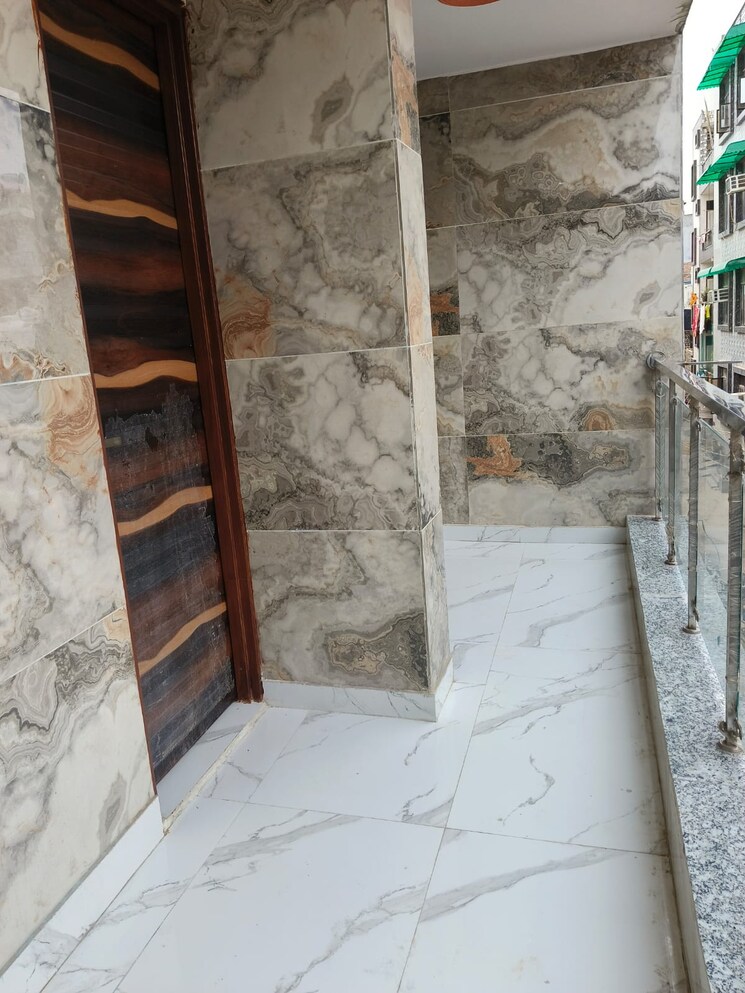 Master Bedroom, uttam nagar 3.5 Bedroom 100 Sq.Yd. Builder Floor In Uttam Nagar Delhi 8952715