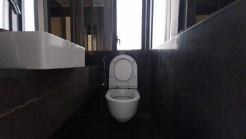 Bathroom in 4 BHK Apartment at Lodha The Park, Worli – for Sale