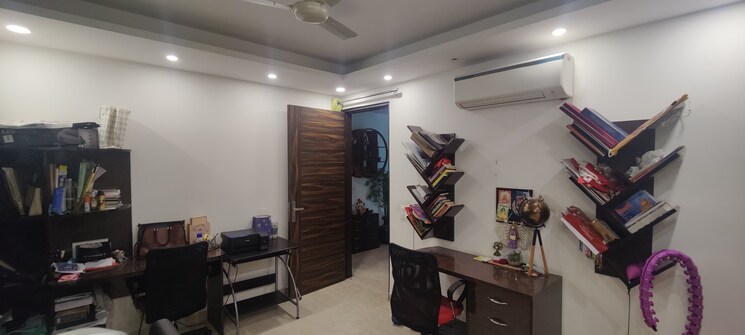 Living Room, dlf-green-avenue 2 Bedroom 1500 Sq.Ft. Builder Floor In Dlf Phase iv Gurgaon 8952682