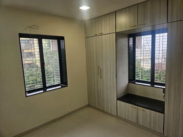 Room in 2 BHK Apartment at Raheja Township, Malad East – for Sale