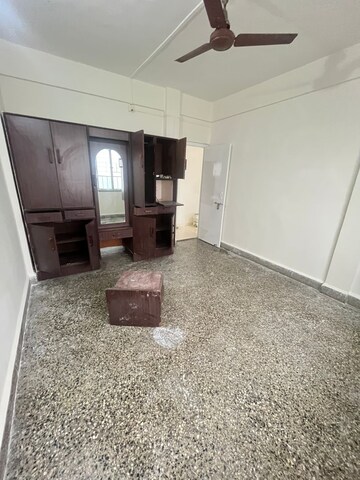 Room in 2 BHK Apartment at Kothrud – for Rent