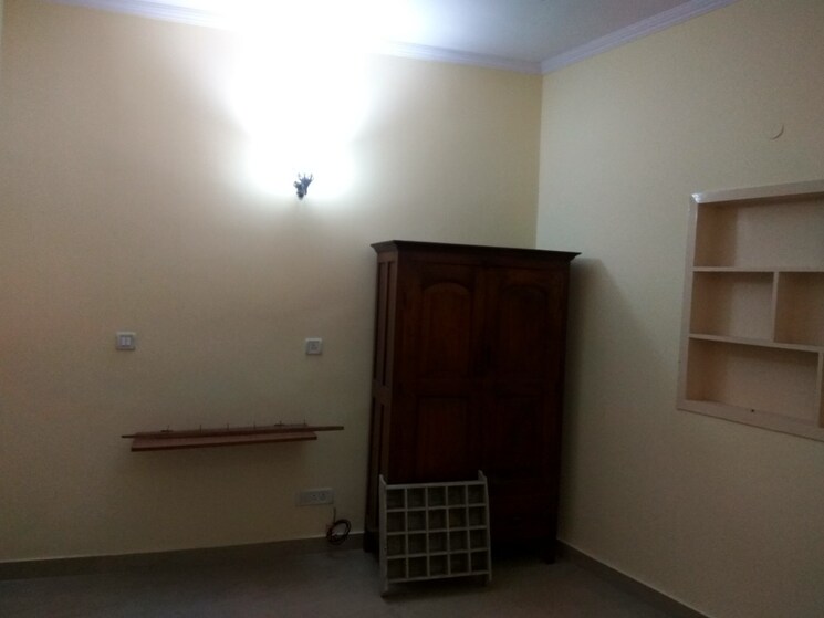 Room, jangpura 3 Bedroom 1800 Sq.Ft. Builder Floor In Jangpura Delhi 8952819