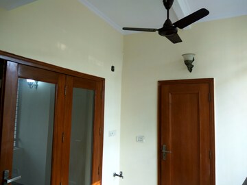 Furnished Amenities in 3 BHK Builder Floor at Jangpura – for Rent