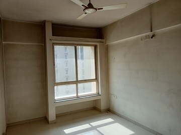 Room in 3.5 BHK Apartment at Nyati Equatorial, Bavdhan – for Rent