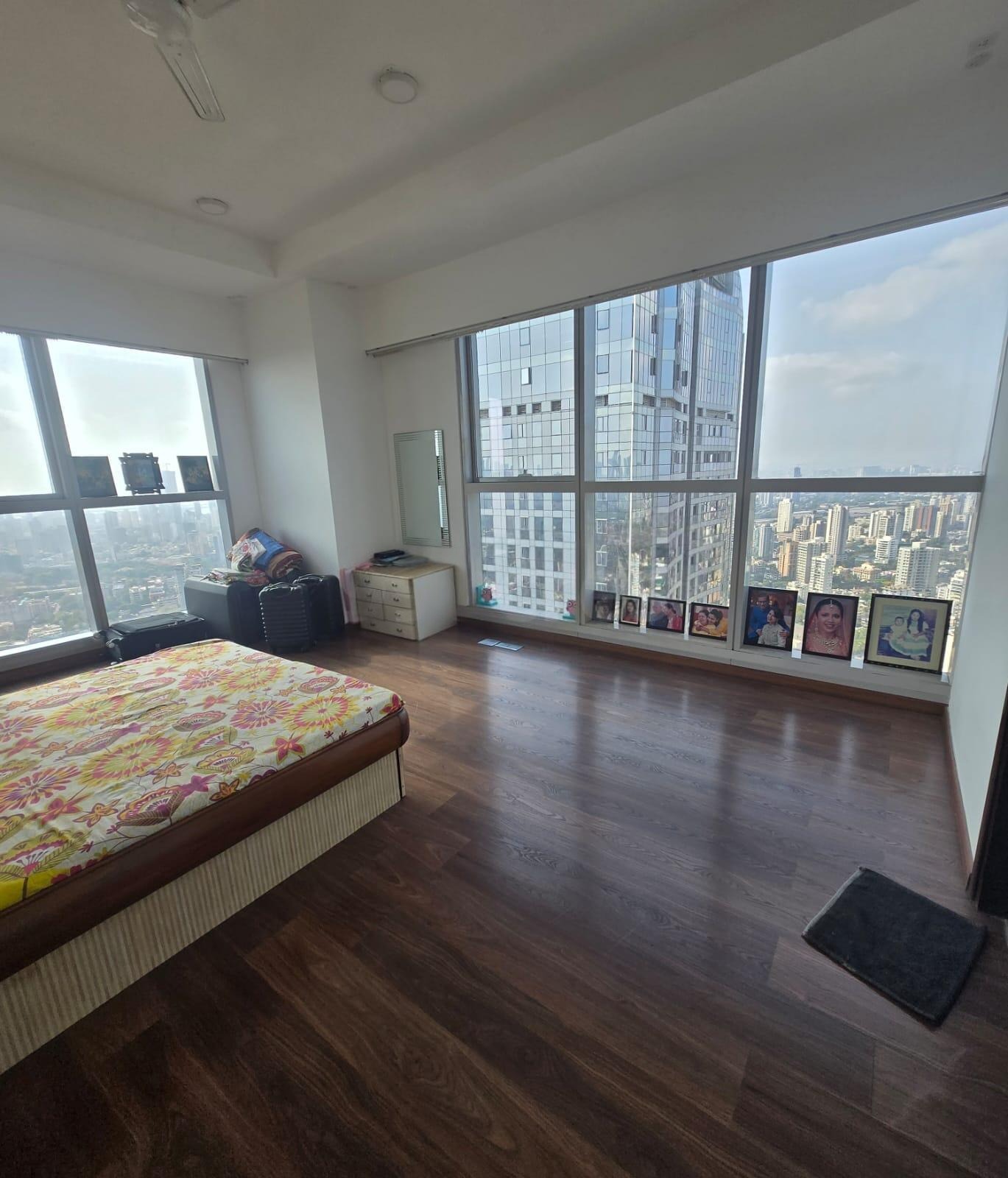 4 BHK + Pooja Room,Servant Room Apartment For Sale in Prabhadevi Mumbai