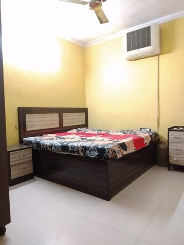 Bedroom in 2.5 BHK Builder Floor at Mayur Vihar Phase 1 – for Rent