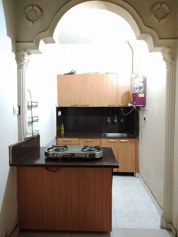 Kitchen, mayur vihar phase 1 2.5 Bedroom 900 Sq.Ft. Builder Floor In Mayur Vihar Phase 1 Delhi 8952920