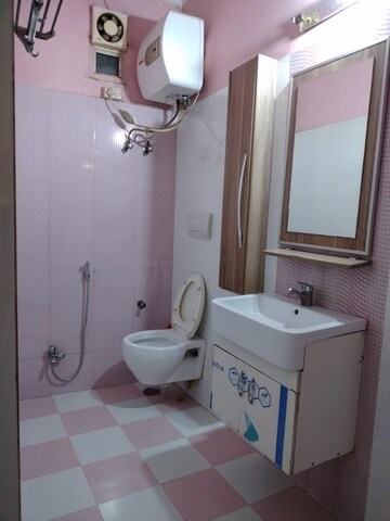 Bathroom in 2.5 BHK Builder Floor at Mayur Vihar Phase 1 – for Rent