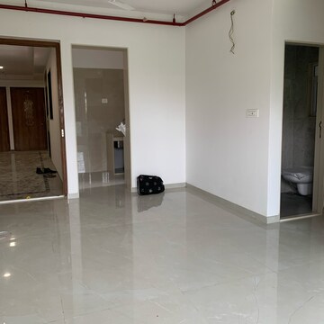 Room in 3 BHK Apartment at Shraddha Elite, Poisar – for Rent