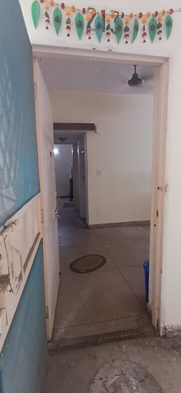  1 BHK Apartment at Mayur Vihar Phase 1 – for Rent