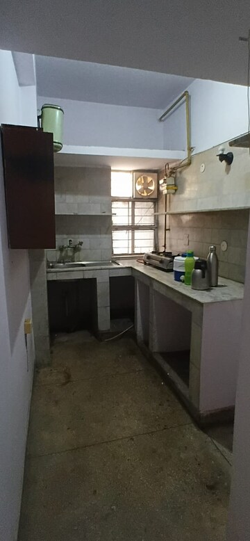 Kitchen in 1 BHK Apartment at Mayur Vihar Phase 1 – for Rent