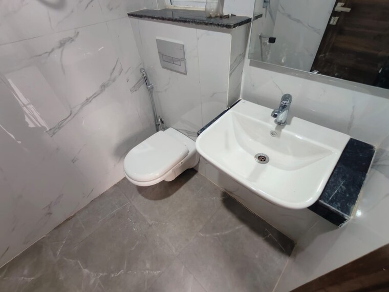 Bathroom, smart-world-gems 3.5 Bedroom 1629 Sq.Ft. Builder Floor In Sector 89 Gurgaon 8953088