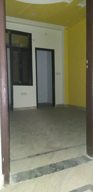 Room in 3 BHK Builder Floor at Land Craft Golf Links Villa, Pandav Nagar – for Sale