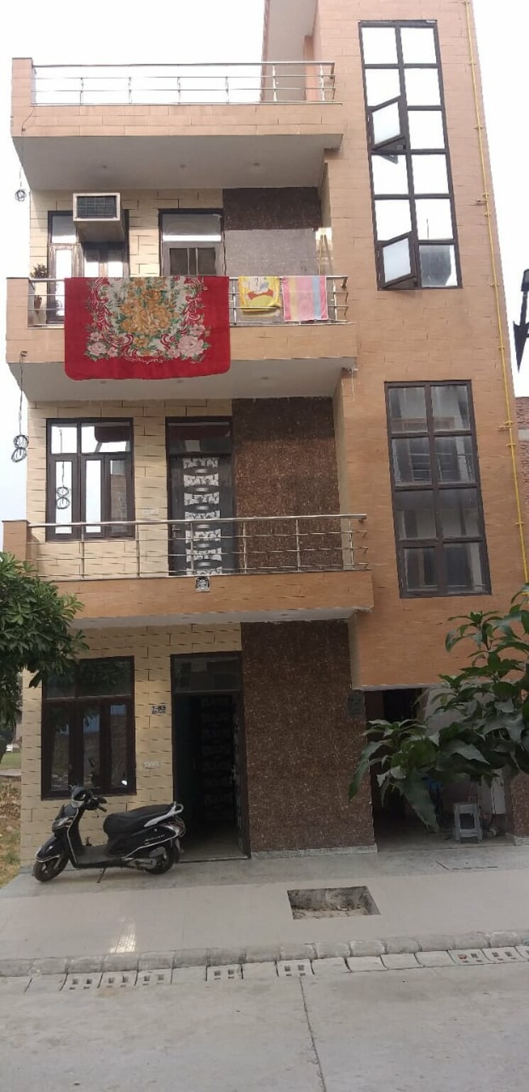 Exterior View, land-craft-golf-links-villa 3 Bedroom 100 Sq.Yd. Builder Floor In Pandav Nagar Ghaziabad 8953093