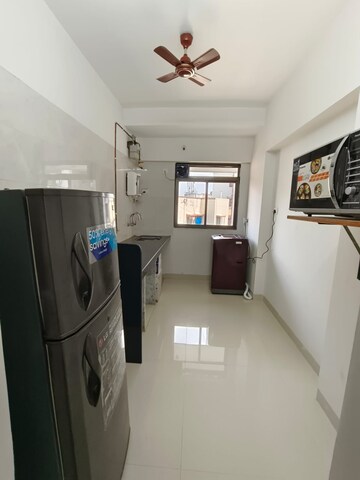 Team Area in 2 BHK Apartment at Luke Tower, Jogeshwari West – for Rent