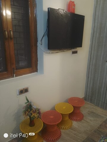 Living Room in 1 BHK Builder Floor at Sector 17 – for Rent