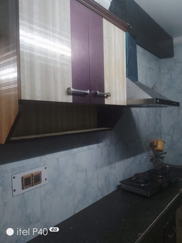 Kitchen, sector 17 1 Bedroom 50 Sq.Yd. Builder Floor In Sector 17 Gurgaon 8953288