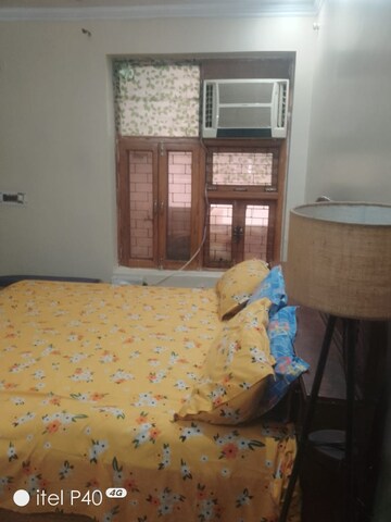 Bedroom in 1 BHK Builder Floor at Sector 17 – for Rent