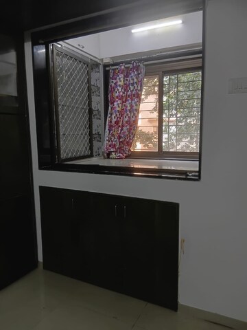 Bedroom in 1 RK Apartment at Vile Parle East – for Sale