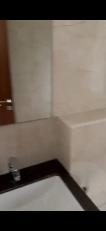 Room in 2 BHK Apartment at Piramal Mahalaxmi, Mahalaxmi – for Rent