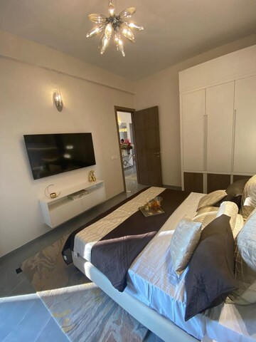 Team Area in 3.5 BHK Builder Floor at Smart World Gems, Sector 89 – for Rent