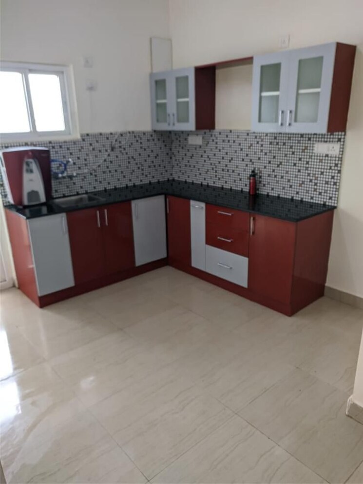 Kitchen,  3 Bedroom 1680 Sq.Ft. Apartment In  Bangalore 8953294