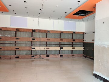  Showroom For Rent in Borivali West