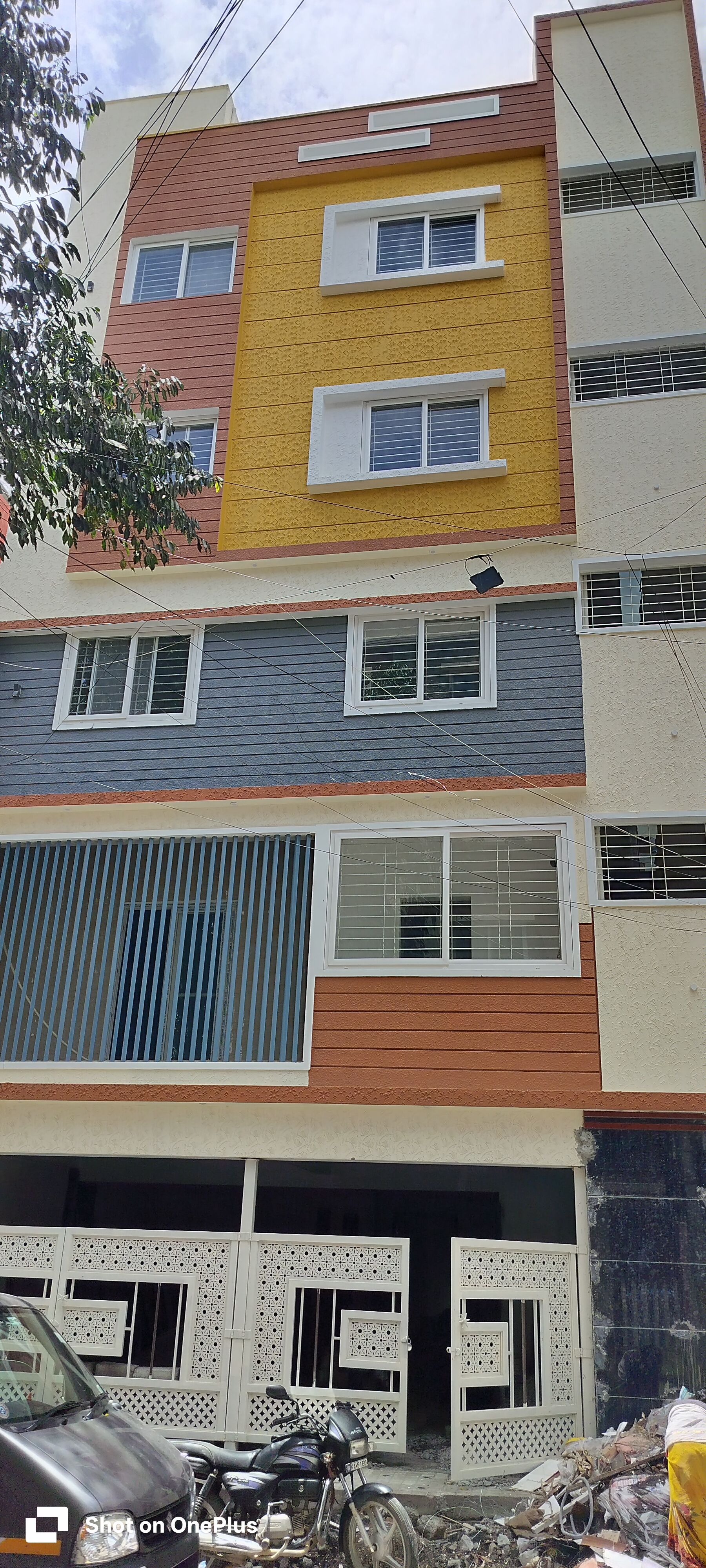 6+ BHK + Pooja Room,Extra Room Independent House For Sale in Rayala Shelter Layout 