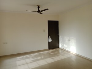 Room in 2.5 BHK Apartment at Puranik City, Kasarvadavali – for Sale