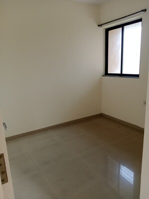 Room in 2.5 BHK Apartment at Puranik City, Kasarvadavali – for Sale