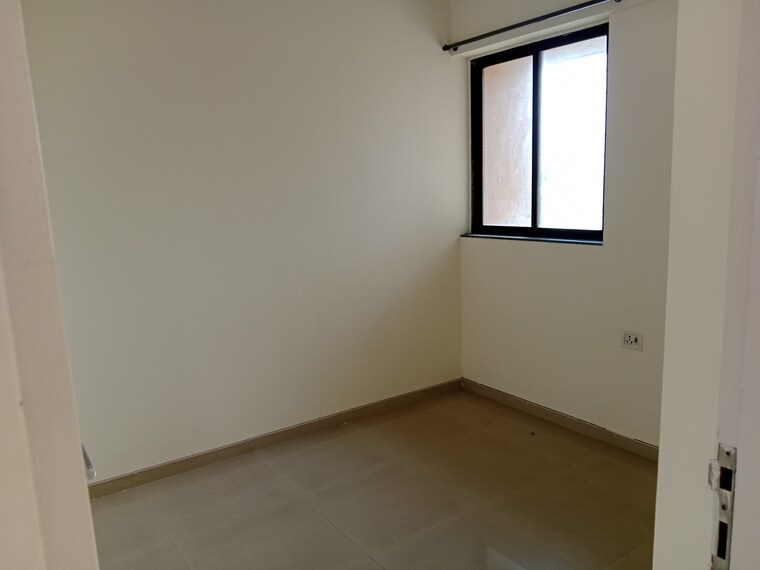 Room, puranik-city 2.5 Bedroom 900 Sq.Ft. Apartment In Kasarvadavali Thane 8953545