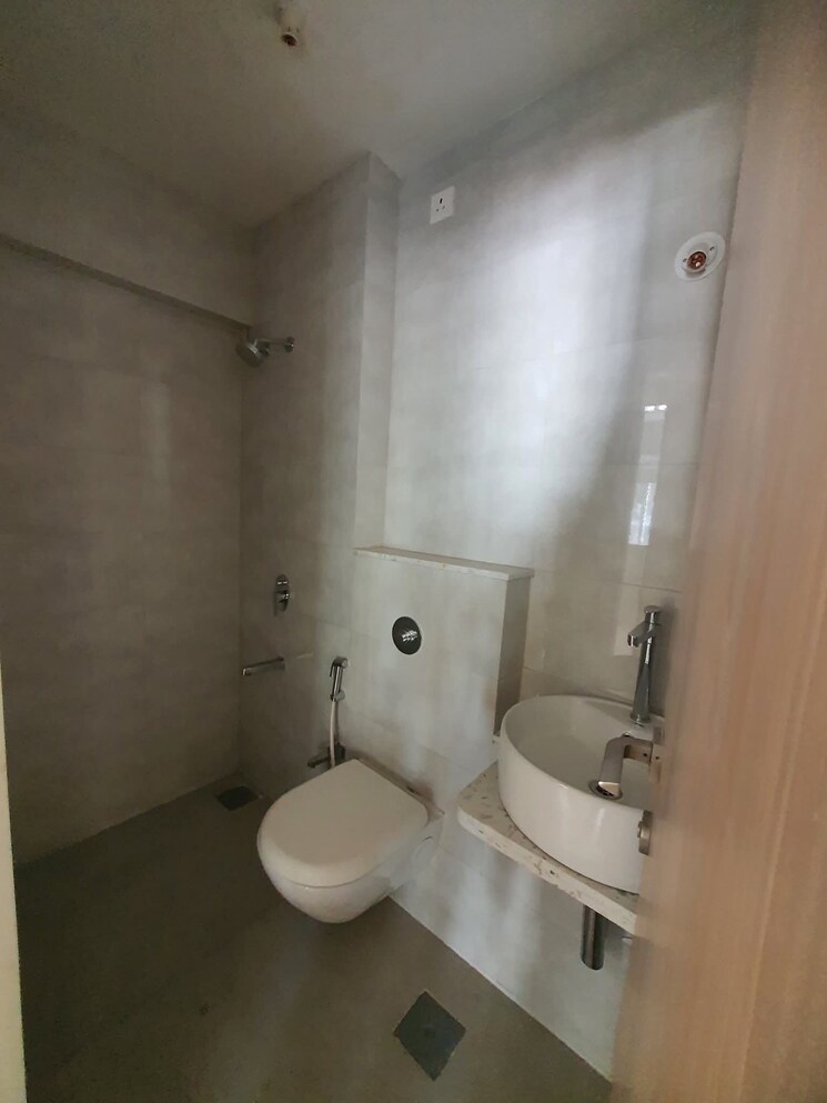 Bathroom, sugee-atharva 2 Bedroom 470 Sq.Ft. Apartment In Prabhadevi Mumbai 8953577