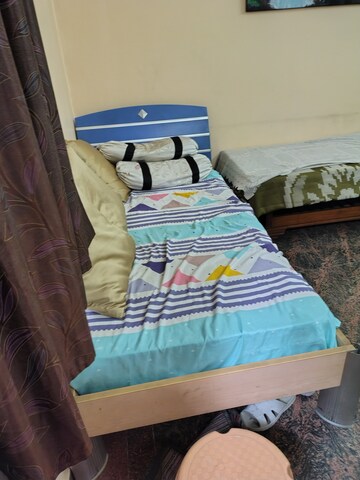 Bedroom in 1 BHK Builder Floor at Sector 31 – for Rent