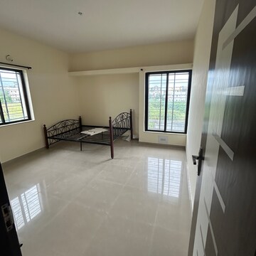 Room in 3 BHK Apartment at Savedi – for Rent