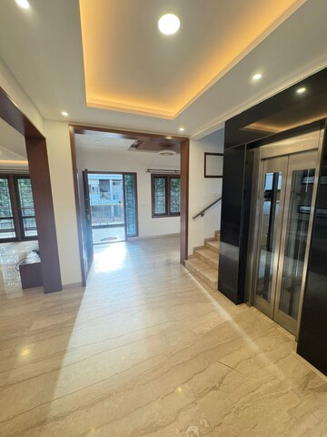 Room in 6+ BHK Independent House at Judicial Layout – for Rent