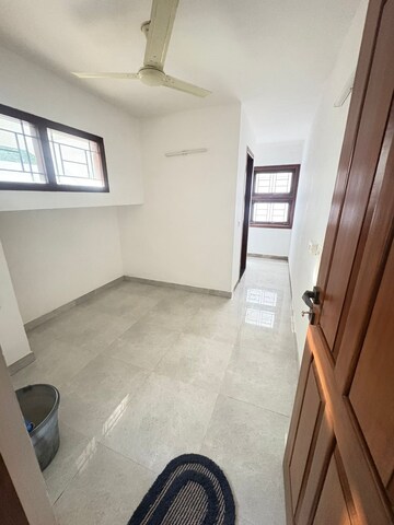 Room in 6+ BHK Independent House at Judicial Layout – for Rent