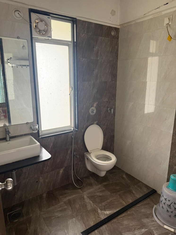 Bathroom, saniket-sunwinds 2 Bedroom 749 Sq.Ft. Apartment In Bavdhan Pune 8953737