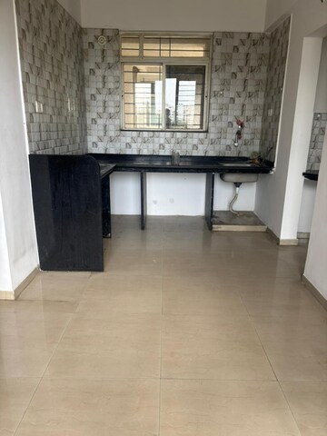 Room in 2 BHK Apartment at Rishikesh Seraph Supremus, Bavdhan – for Rent