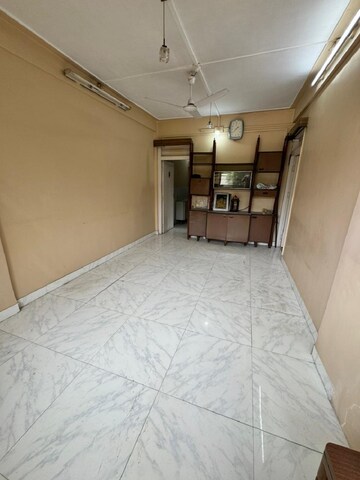 Room in 1 BHK Apartment at Bandra West – for Rent