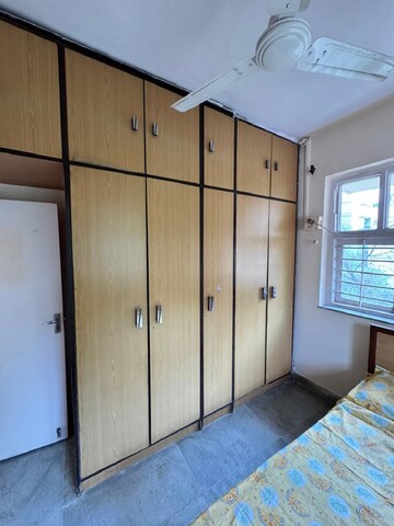 Room in 1 BHK Apartment at Bandra West – for Rent