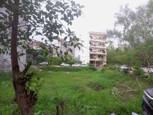 6+ BHK Villa – Exterior View View at Sarin Farm CHS, Habibpur - for Sale
