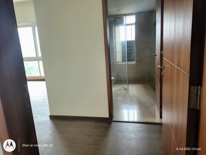 Room in 4 BHK Apartment at Amar Landmark, Baner – for Sale