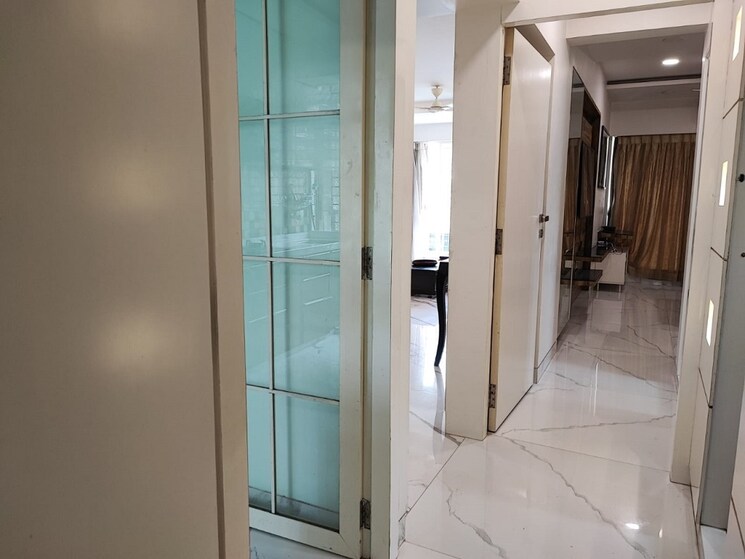 Room, bandra west 2 Bedroom 750 Sq.Ft. Apartment In Bandra West Mumbai 8953802