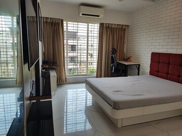 Bedroom in 2 BHK Apartment at Bandra West – for Rent