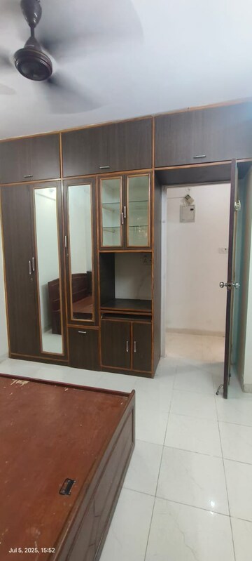 Room in 2 BHK Apartment at Shivam CHS Chandivali, Chandivali – for Rent